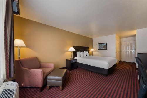  Best Western Salinas Valley Inn & Suites image 23