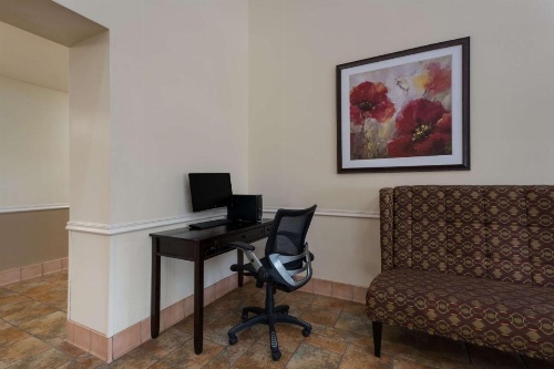  Best Western Salinas Valley Inn & Suites image 9